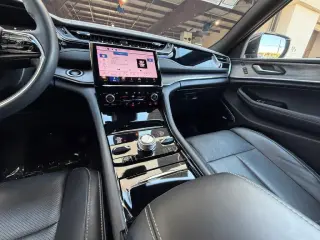 Jeep Grand Cherokee 2023 4x4 Overland 4dr SUV