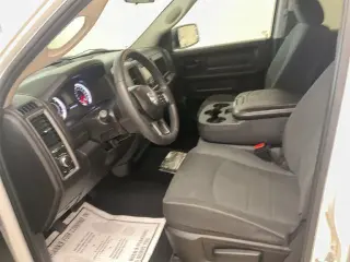 Ram 1500 Classic 2022 4x2 Tradesman 4dr Quad Cab 6.3 ft. SB Pickup