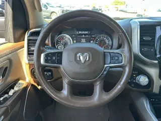 Ram 1500 2019 4x4 Laramie 4dr Crew Cab 5.6 ft. SB Pickup