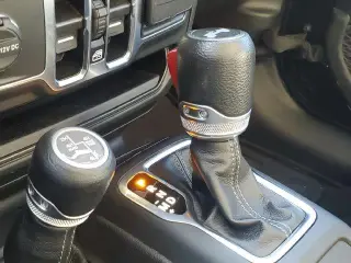 Jeep Wrangler 2024 4x4 Sahara 4xe SUV de 4 puertas