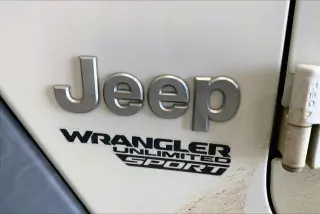 Jeep Wrangler Unlimited 2018 4x4 Deportivo 4dr SUV (lanzamiento a mitad de año)