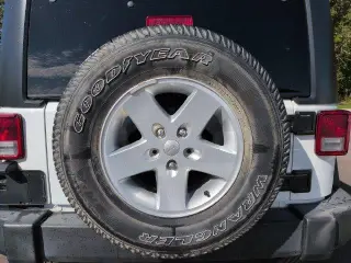 Jeep Wrangler JK Unlimited 2018 4x4 Sport 4pt SUV