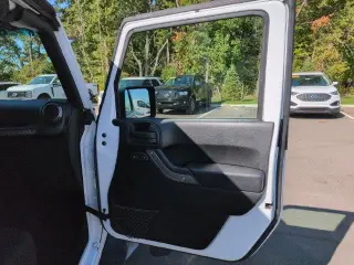 Jeep Wrangler JK Unlimited 2018 4x4 Sport 4pt SUV