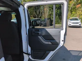 Jeep Wrangler JK Unlimited 2018 4x4 Sport 4pt SUV