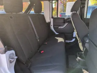 Jeep Wrangler JK Unlimited 2018 4x4 Sport 4pt SUV