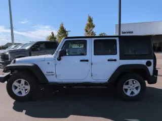 Jeep Wrangler JK Unlimited 2018 4x4 Sport 4pt SUV