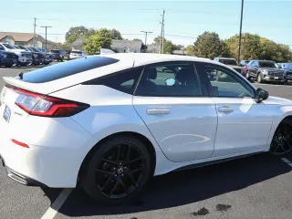 Honda Civic 2023 Sport 4 tracción automática de cintros