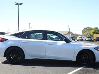 Honda Civic 2023 Sport 4 tracción automática de cintros