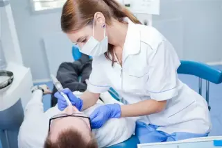 SERVICIOS DENTALES GRATUITOS