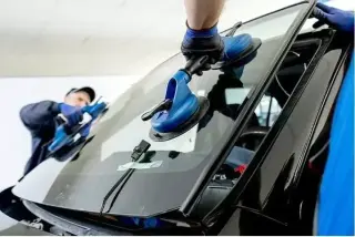 AUTO GLASS REPAIR SERVICES