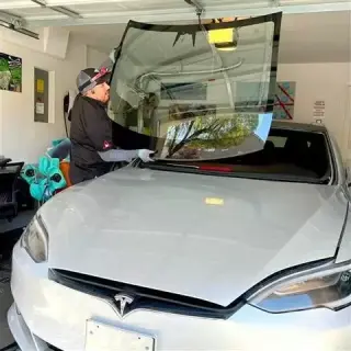 AUTO GLASS REPAIR SERVICES