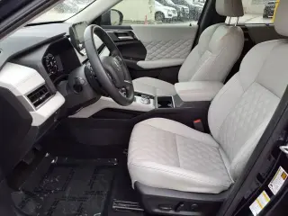 Mitsubishi Outlander 2024 SEL 4dr SUV
