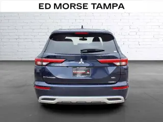 Mitsubishi Outlander 2024 SEL 4dr SUV