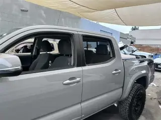 AUTO BODY & REPAIR