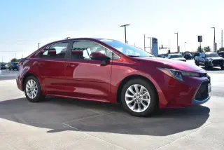 Toyota Corolla 2022 XLE 4dr Sedán