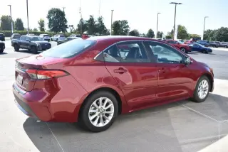 Toyota Corolla 2022 XLE 4dr Sedán