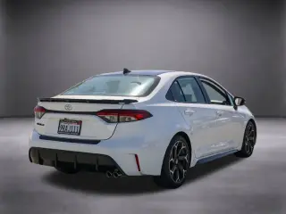 Toyota Corolla 2025 FX 4p Sedán