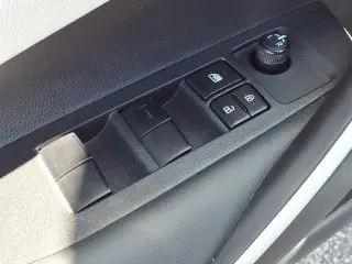 Toyota Corolla 2025 FX 4dr Sedán