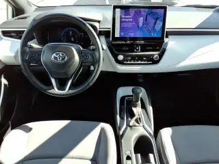Toyota Corolla 2025 FX 4dr Sedán