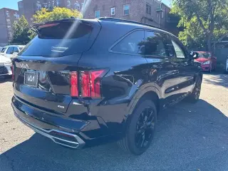 Kia Sorento 2023 AWD SX 4dr SUV