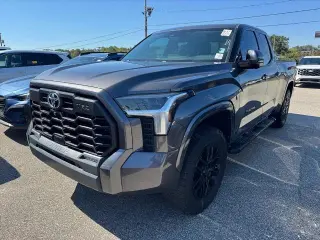 Toyota Tundra 2022 4x4 SR5 Cabina Doble, 4 puertas, Pick-up SB