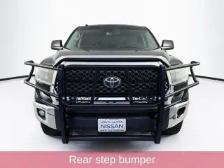 Toyota Tundra 2018 4x4 SR5 4dr CrewMax Cab Pickup SB (5.7L V8 FFV)