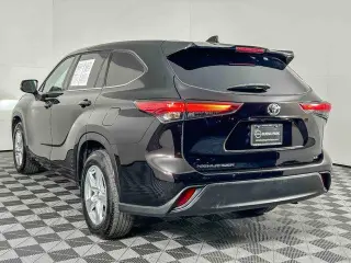 Toyota Highlander 2021 LE 4dr SUV