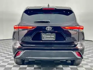 Toyota Highlander 2021 LE 4dr SUV