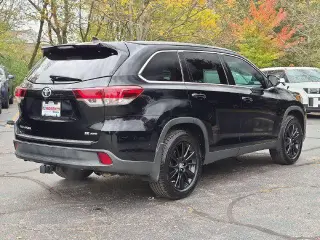 Toyota Highlander 2019 AWD SE 4dr SUV