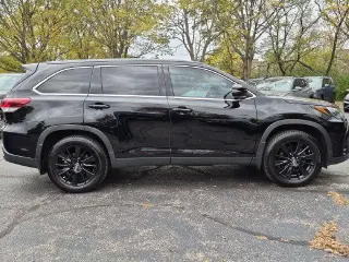 Toyota Highlander 2019 AWD SE 4dr SUV
