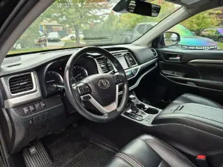 Toyota Highlander 2019 AWD SE 4dr SUV