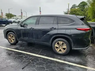 Toyota Highlander Hybrid 2023 Edición Bronce 4 SUV