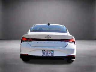 Hyundai ELANTRA 2023 SEL 4p Sedan