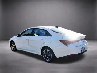 Hyundai ELANTRA 2023 SEL 4p Sedan