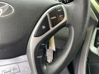 Hyundai ELANTRA 2012 GLS sedan de 4 puertas 6M