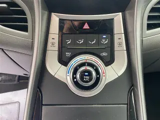 Hyundai ELANTRA 2012 GLS sedan de 4 puertas 6M