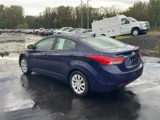 Hyundai ELANTRA 2012 GLS sedan de 4 puertas 6M