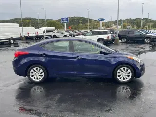 Hyundai ELANTRA 2012 GLS sedan de 4 puertas 6M