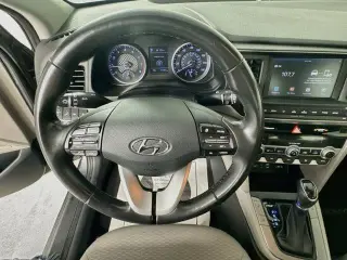 Hyundai ELANTRA 2019 SE 4dr Sedan 6M