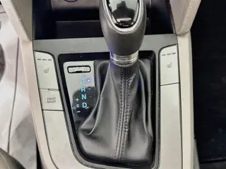 Hyundai ELANTRA 2019 SE 4dr Sedan 6M