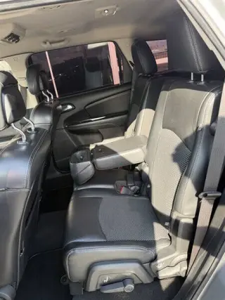 Vehículo Dodge Journey del año 2019