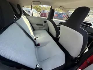 Toyota Prius c del año 2013