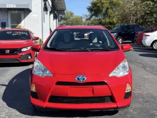 Toyota Prius c del año 2013