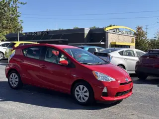 Toyota Prius c del año 2013