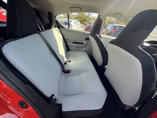 Toyota Prius c del año 2013