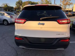 2017 Jeep Cherokee