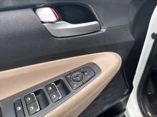 Hyundai SANTA FE 2022 SE 4dr Crossover (lanzamiento a mitad de año)