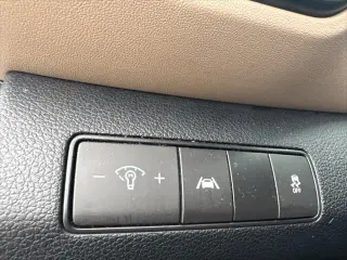 Hyundai SANTA FE 2022 SE 4dr Crossover (lanzamiento a mitad de año)