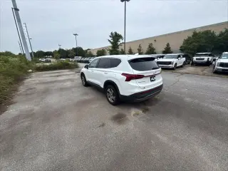 Hyundai SANTA FE 2022 SE 4dr Crossover (lanzamiento a mitad de año)