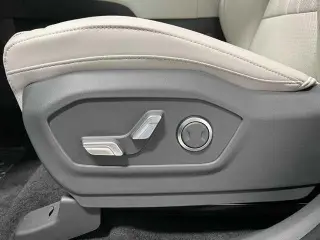 Hyundai SANTA FE 2025 tracción en las cuatro ruedas SEL 4p SUV